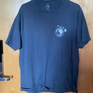 Gray t&c surf shirt